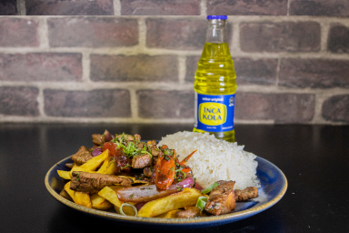 lomito saltado en restaurante peruano la k-leta